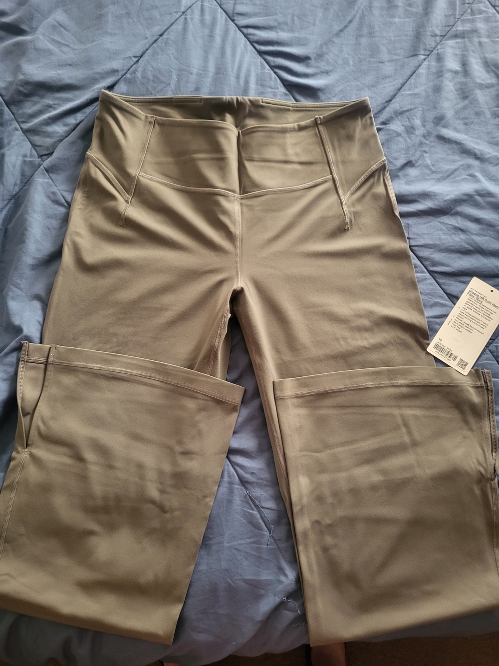 Lululemon Groove HR Split Hem~Gray Sage~Size 16.